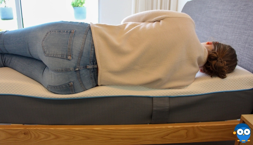 acostado de lado colchon simba